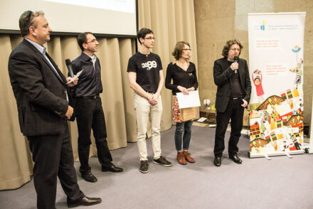 23592215121_2014105abb_z