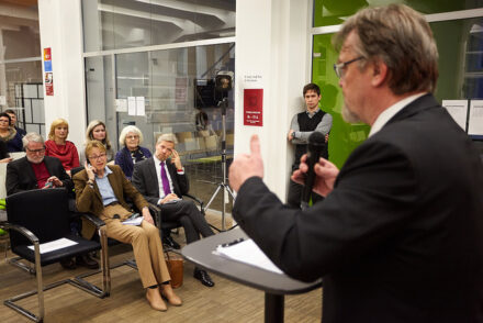 25506106314_da1ffbf5b4_z