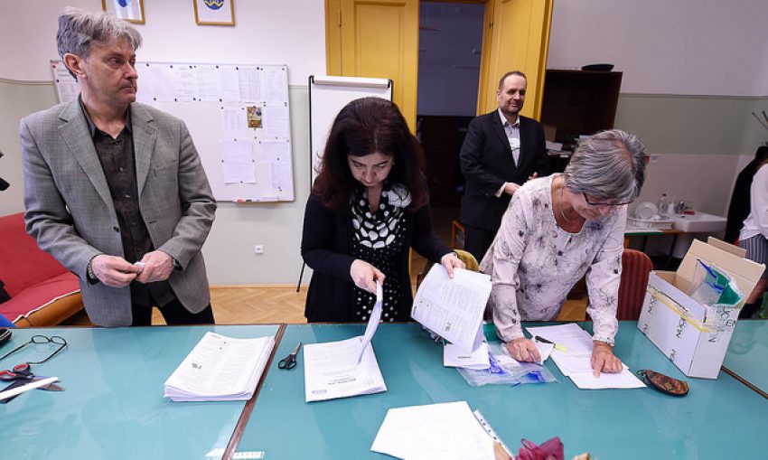 25760158481_9f3fff4f5b_z