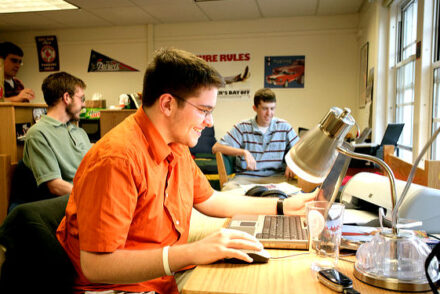 3082984904_84416f5544_z