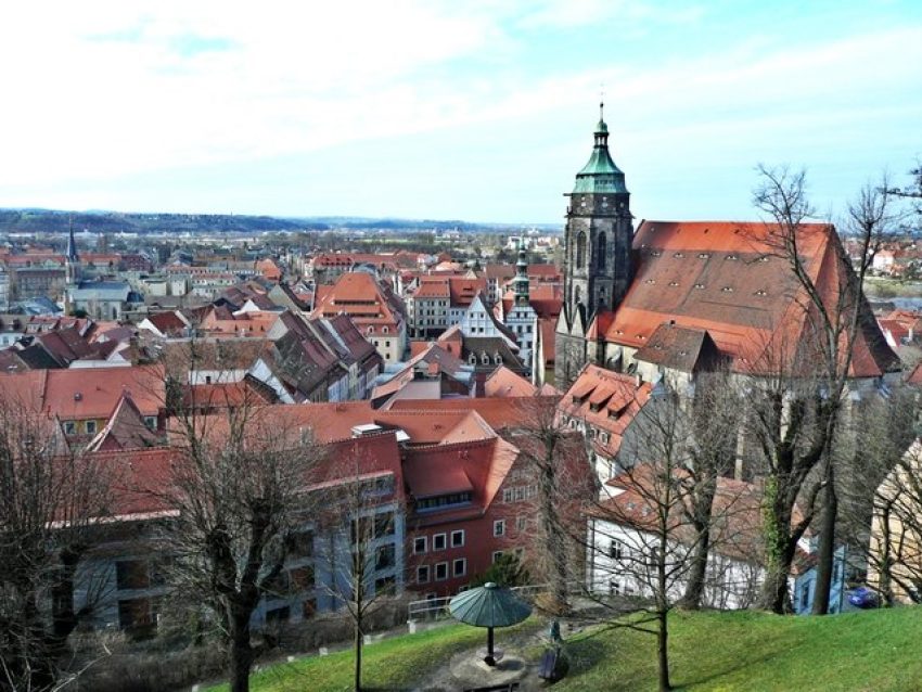 Blick_ueber_die_Altstadt_von_Pirna_Panorama_of_the_historic_centre_of_Pirna_-_geograph.org_.uk_-_7781